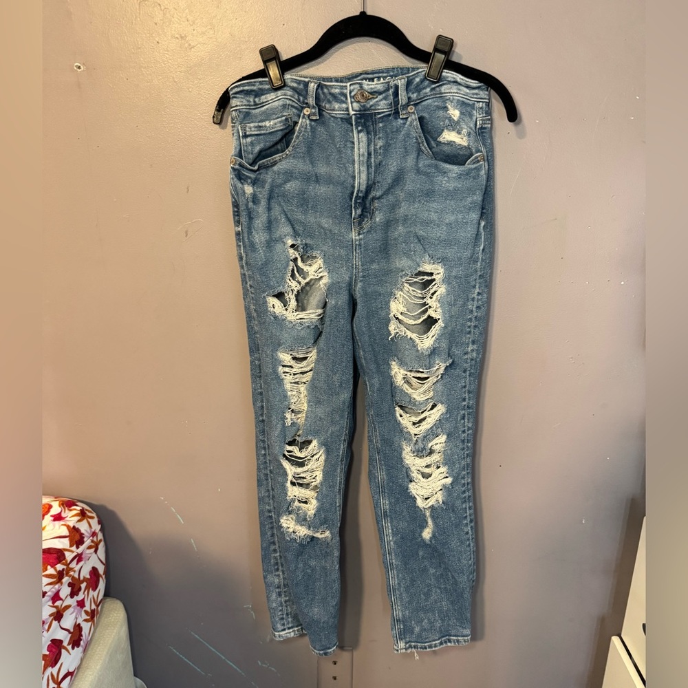 American Eagle Outfitters Distressed Blue Jeans